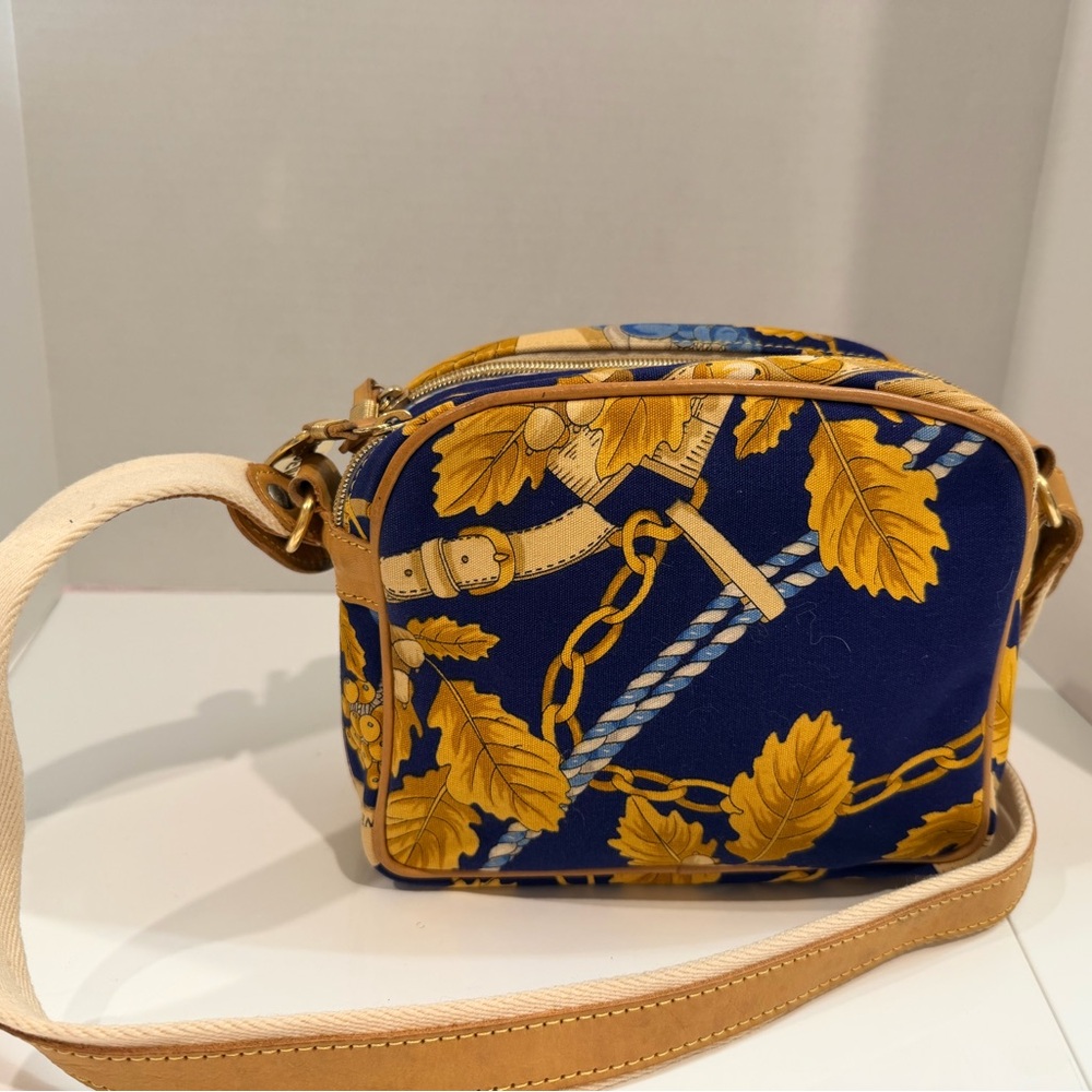 Loewe Blue and Tan Vintage Crossbody Bag - Picture 5 of 11
